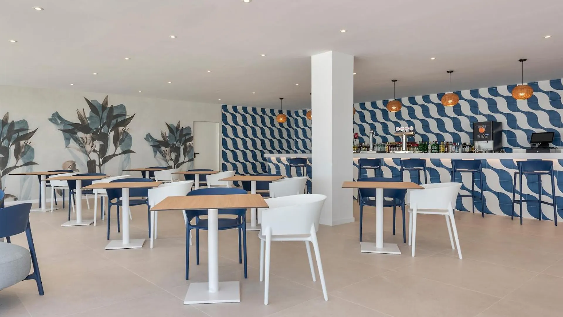****  Hotel Palia Tropico Playa Palma Nova  Spain
