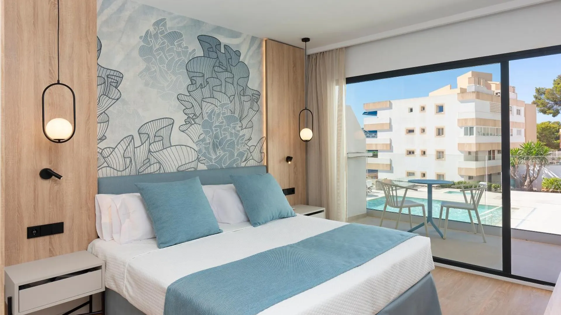 ****  Hotel Palia Tropico Playa Palma Nova  Spain